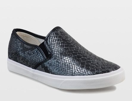 czarne trampki slip on