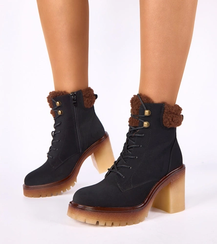 👢 Botki na słupku – dlaczego to najwygodniejsze i najbardziej uniwersalne buty damskie?