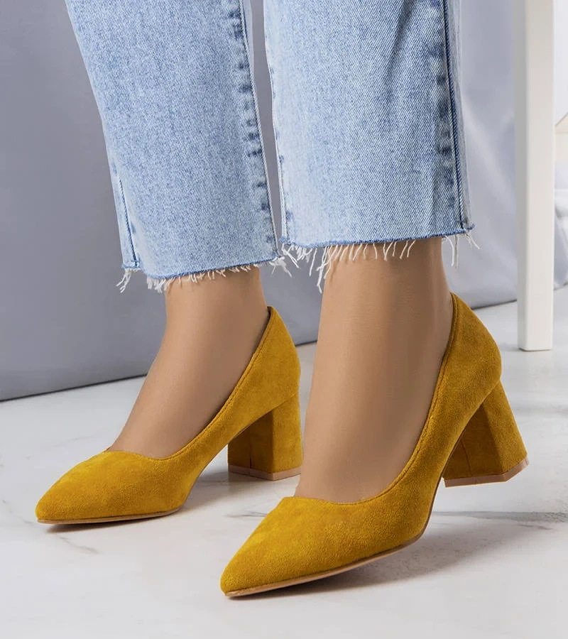 Żółte czółenka na obcasie Sadilla