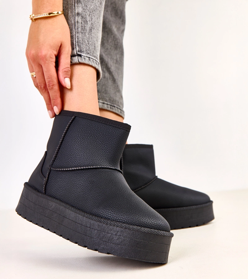 Czarne niskie śniegowce na platformie z ekoskóry Reinol