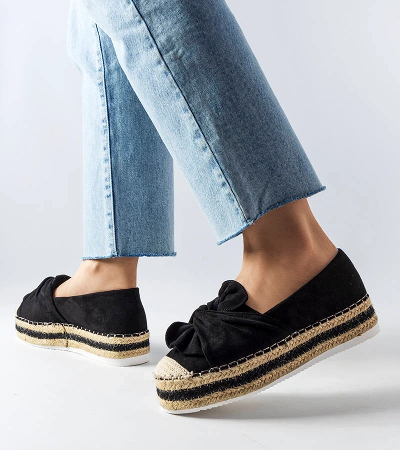 Czarne espadryle na platformie Idana