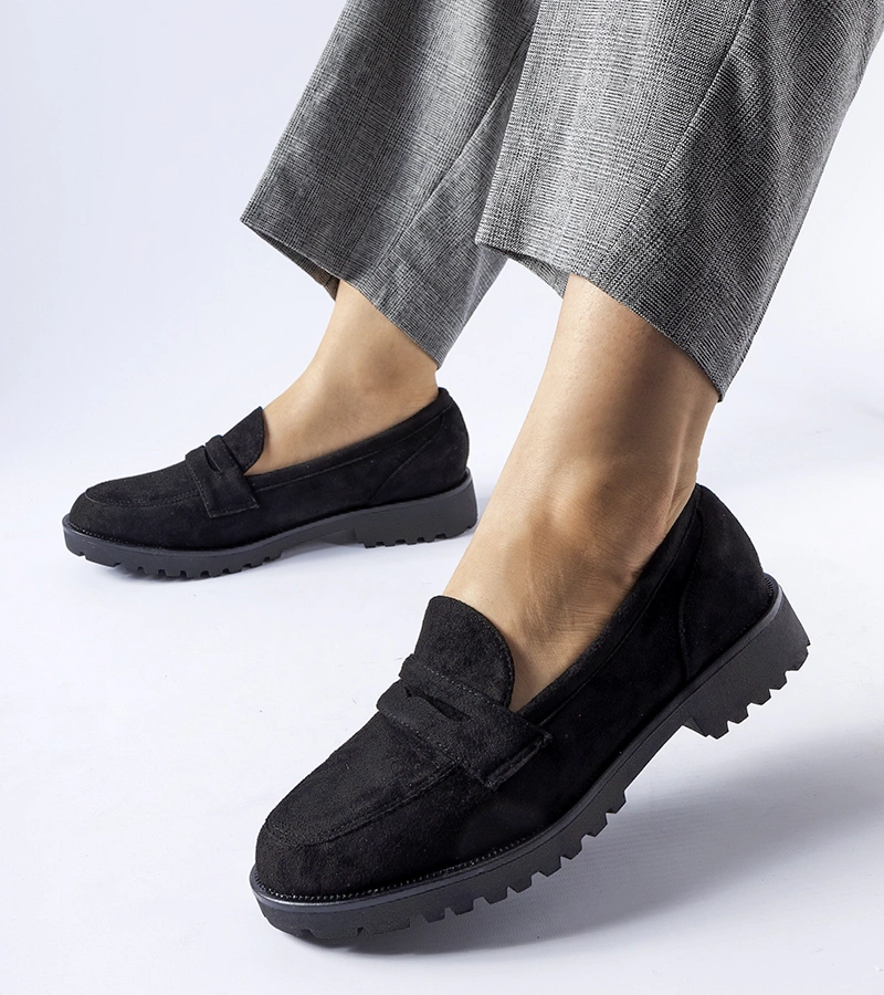 Czarne klasyczne mokasyny z eko-zamszu Ticengo