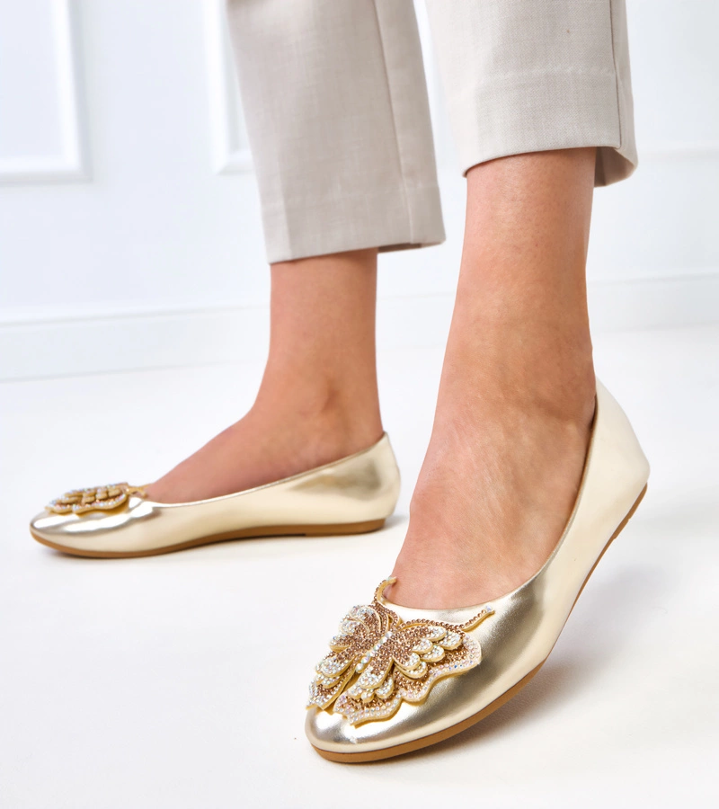 Złote balerinki z ozdobnym motylem Gruca