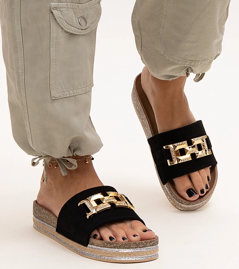 Czarne klapki z błyszczącą klamerką Niamh