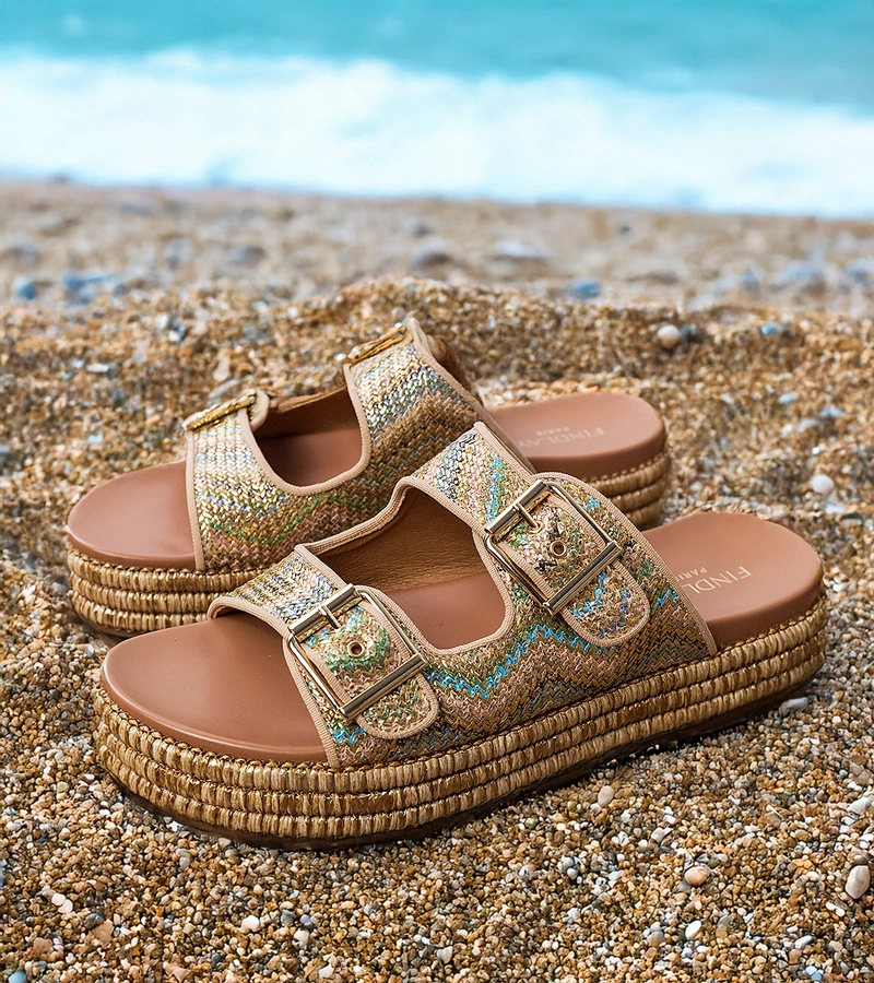 Złote klapki z klamrami na paskach Rider