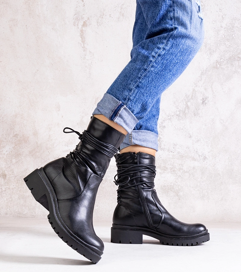 Czarne botki z eko skóry Sahera