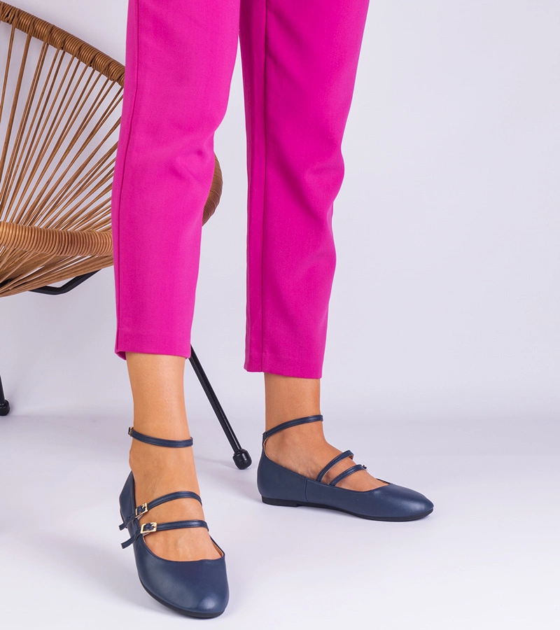 Granatowe balerinki z ekoskóry ze sprzączkami Vitoldora