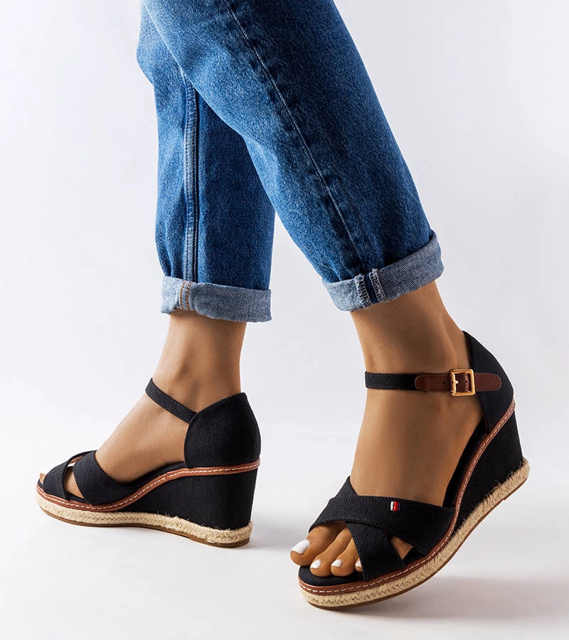 Czarne espadryle na koturnie Eleonora