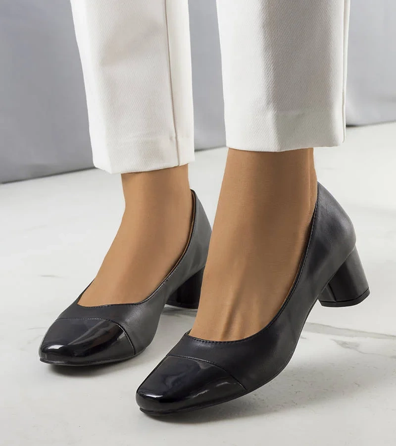 Czarne czółenka damskie Dikra