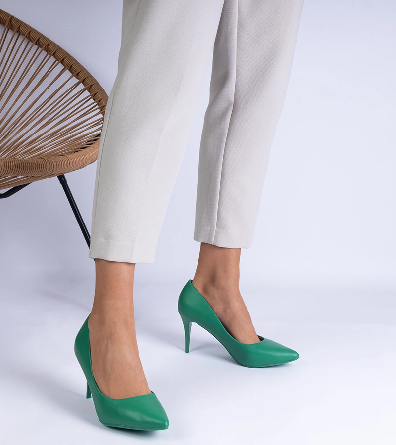 Zielone klasyczne czółenka z ekoskóry Mikolada