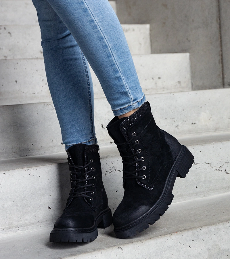 Czarne botki z błyszczącymi wstawkami Prairie