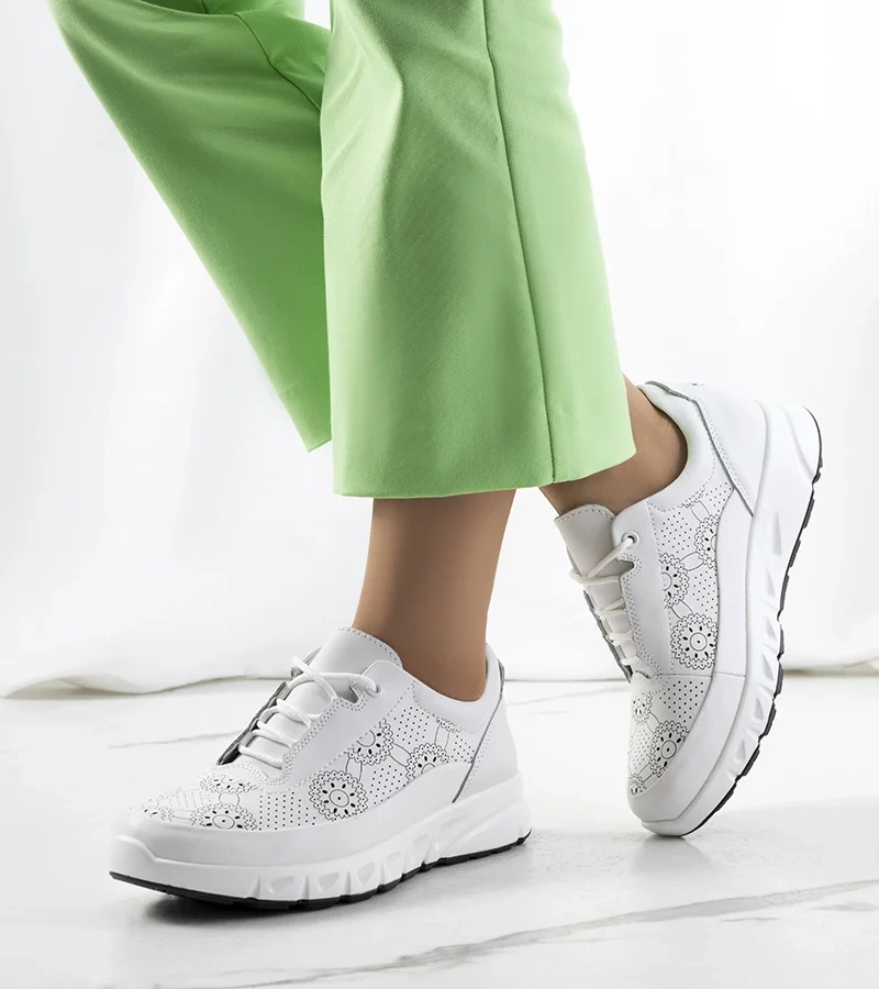 Białe sneakersy skórzane Kaypa