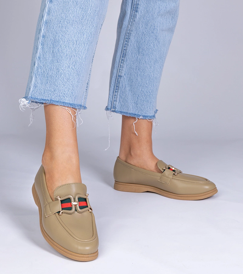 Zielone mokasyny z ekoskóry z ozdobą Kalenda