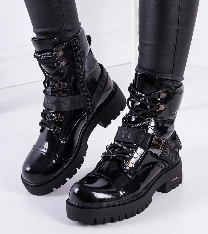 Czarne lakierowane traperki Rutland