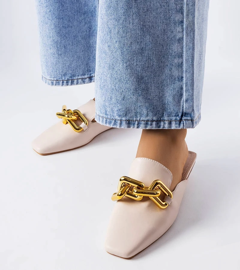 Beżowe klapki z łańcuszkiem Hickory