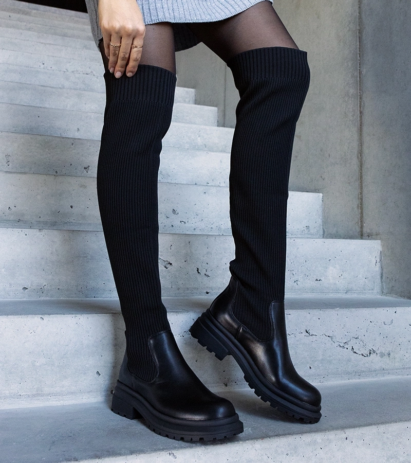 Czarne długie kozaki z elastyczną cholewką Lilca