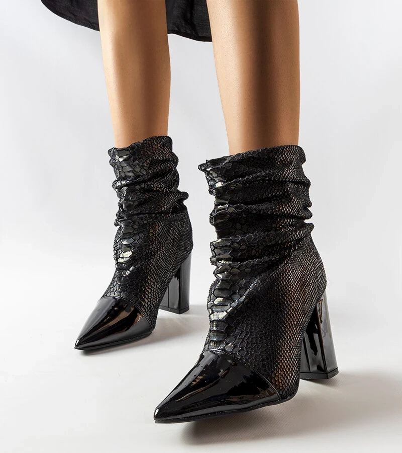 Czarne marszczone botkina słupku Liang