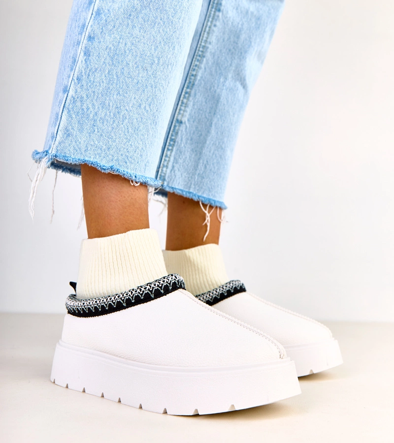 Białe śniegowce ze skarpetkową cholewką Melary