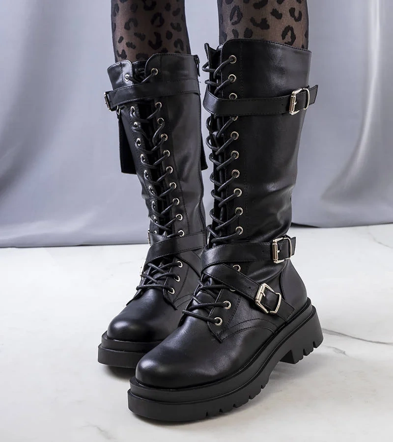 Czarne kozaki z saszetką Himes