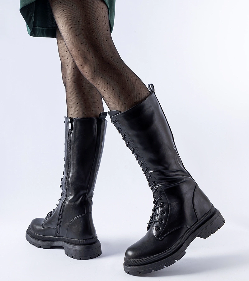 Czarne ocieplane kozaki z wiązaniem Bahiya