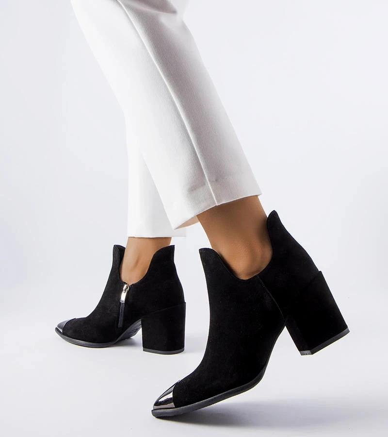 Czarne skórzane botki Karino