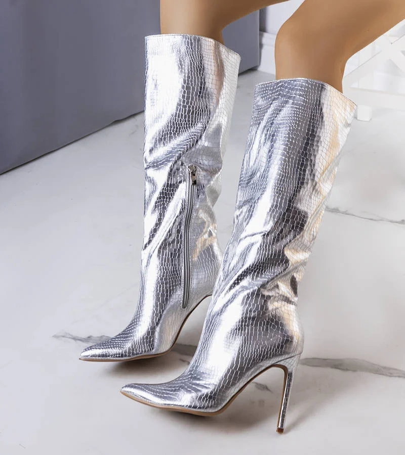 Srebrne kozaki na szpilce Dinami