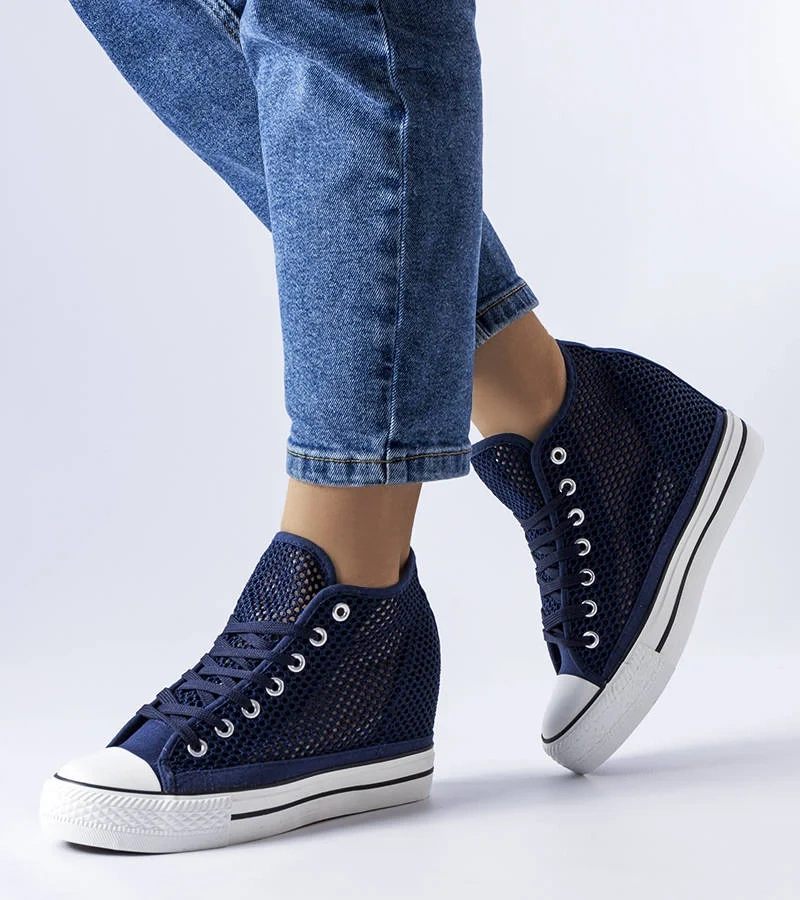 Granatowe ażurowe trampki na koturnie Coupart