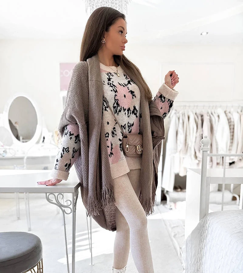 Brązowa narzutka z frędzlami Noah