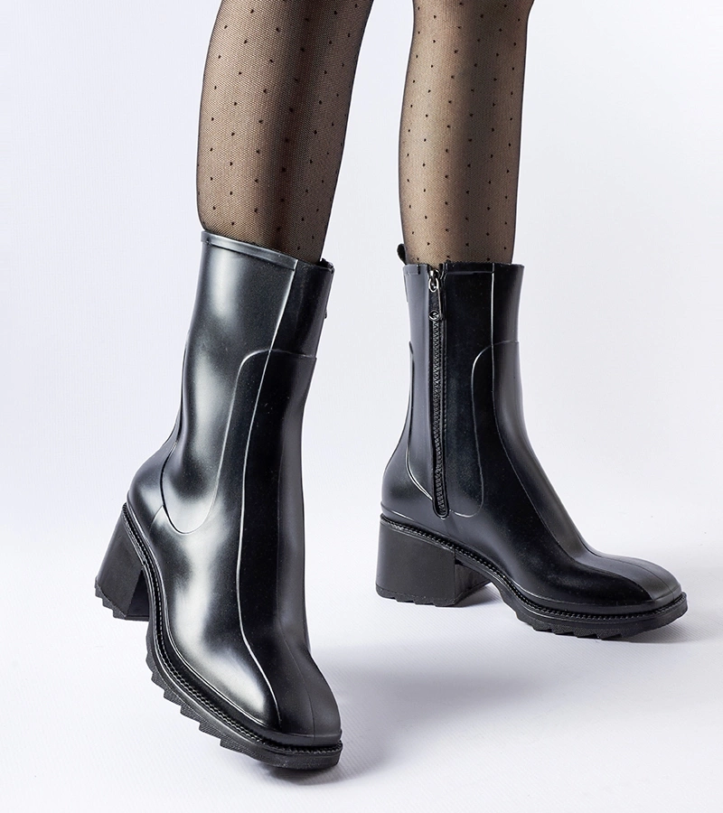 Czarne zapinane kalosze na klocku Maggiore