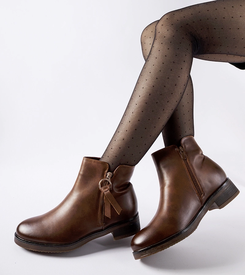 Brązowe ocieplane klasyczne botki Corciano