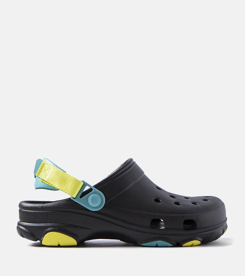 Czarne perforowane klapki Crocs