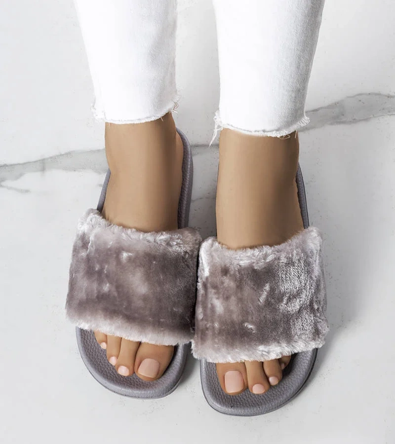 Szare klapki z futerkiem Ivory