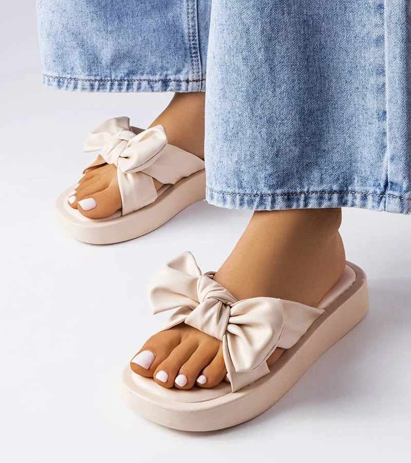 Beżowe klapki na platformie z kokardką Edvard