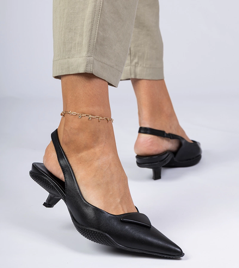 Czarne sandały na niskim obcasie Gougeon