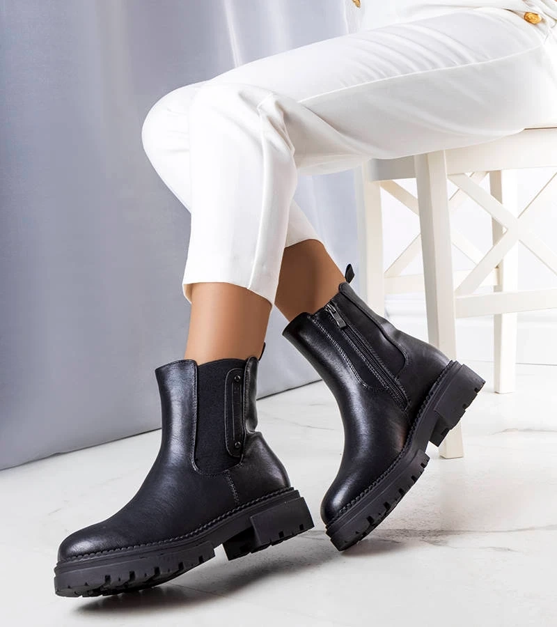 Czarne ocieplane botki Caron