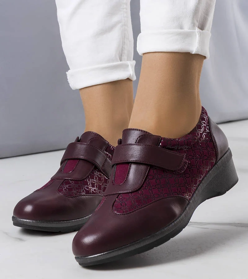 Bordowe półbuty Ettes