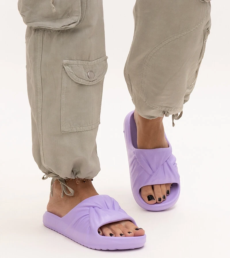 Fioletowe piankowe klapki Cunta