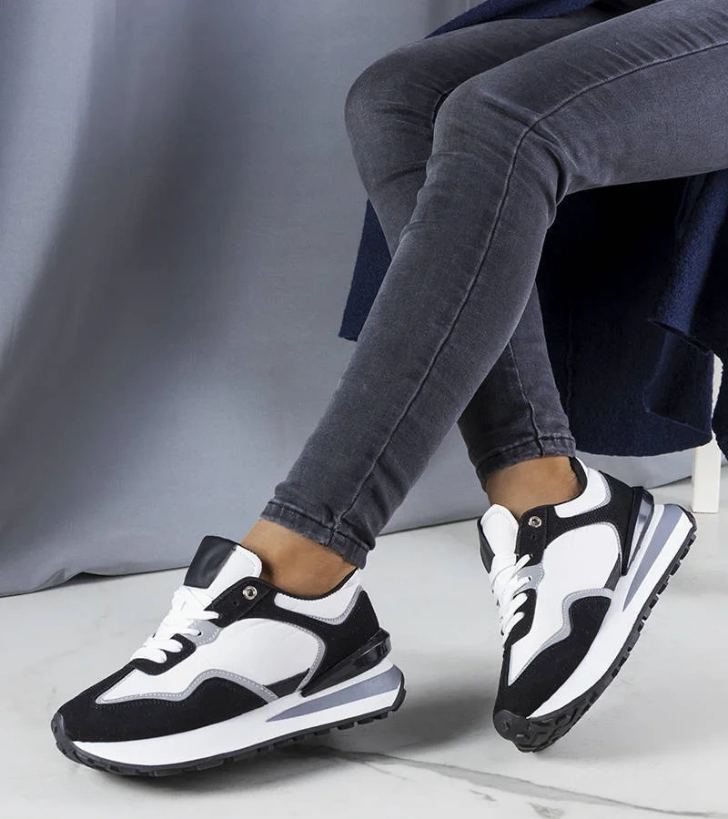 Czarne sneakersy na platformie Genevieve