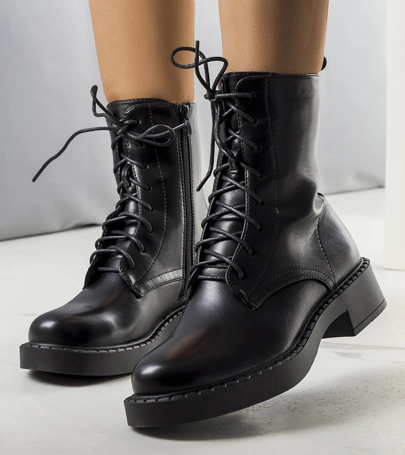 Czarne ocieplane traperki Ildar