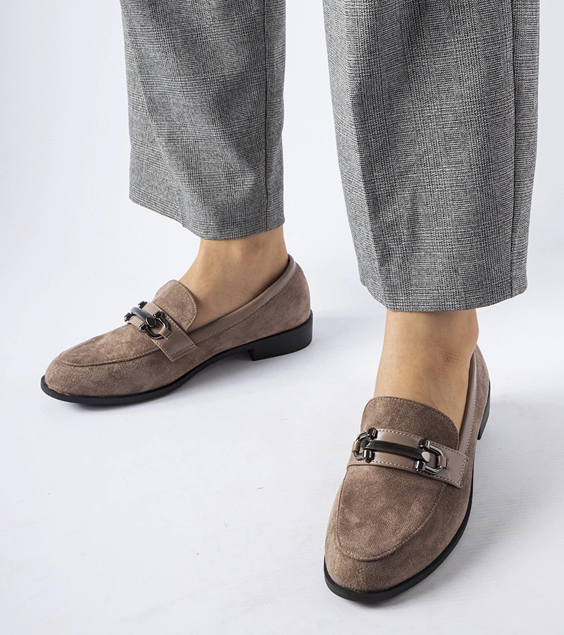 Brązowe mokasyny klamerka eko-zamsz Tavernelle