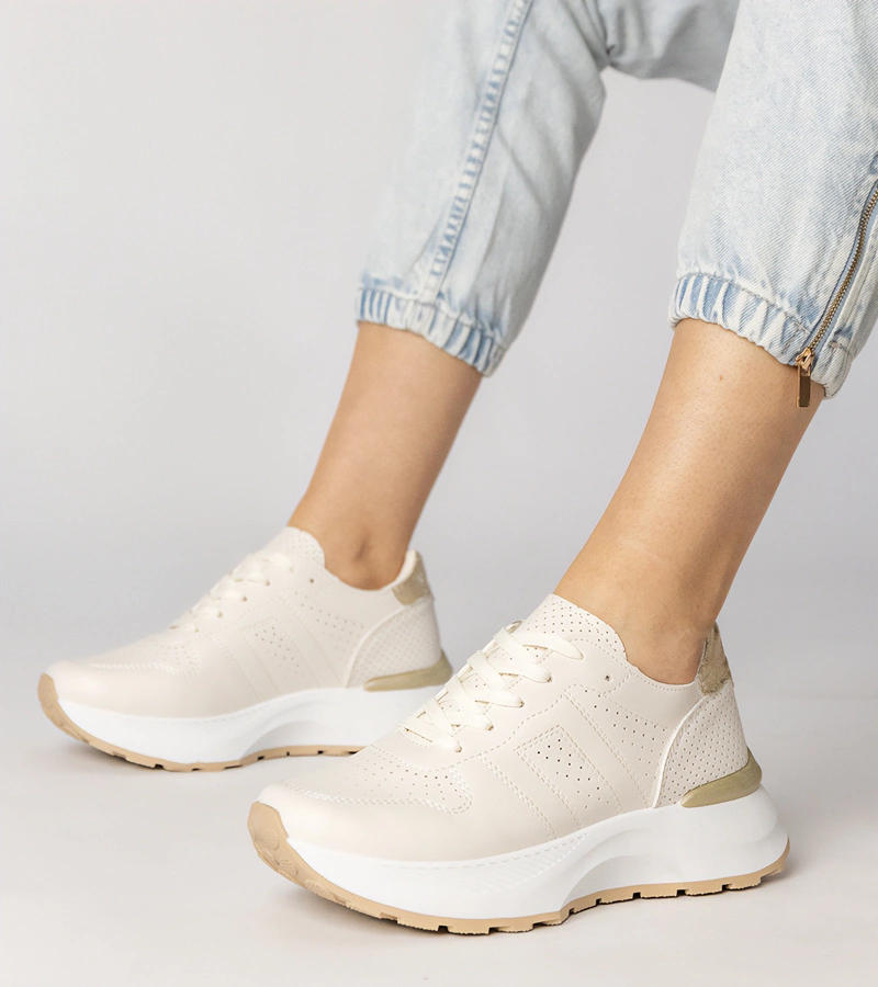 Beżowe sneakersy sportowe ze złotą wstawką Lenkuta