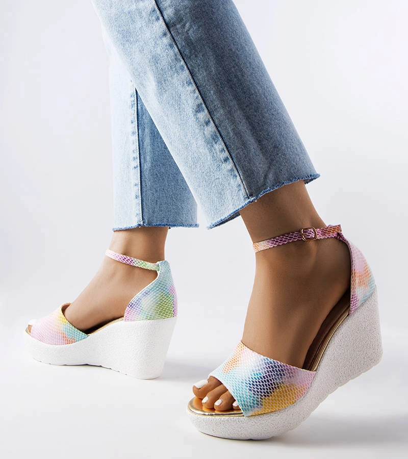 Tęczowe damskie sandały na koturnie Allis