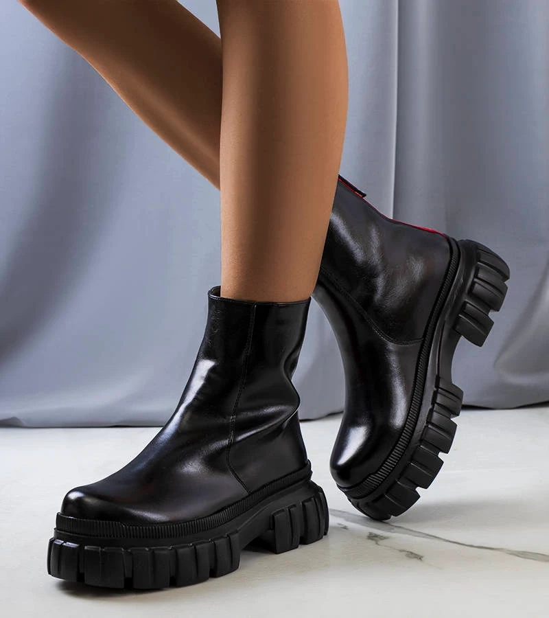 Czarne botki Lapillo