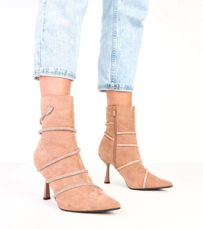 Beżowe botki na szpilce zdobione cyrkoniami Nethe