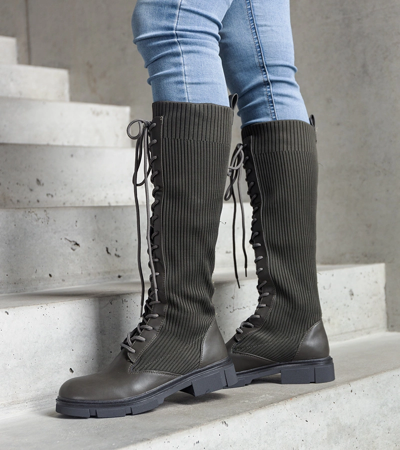 Zielone wsuwane kozaki z elastyczną cholewką Veradi