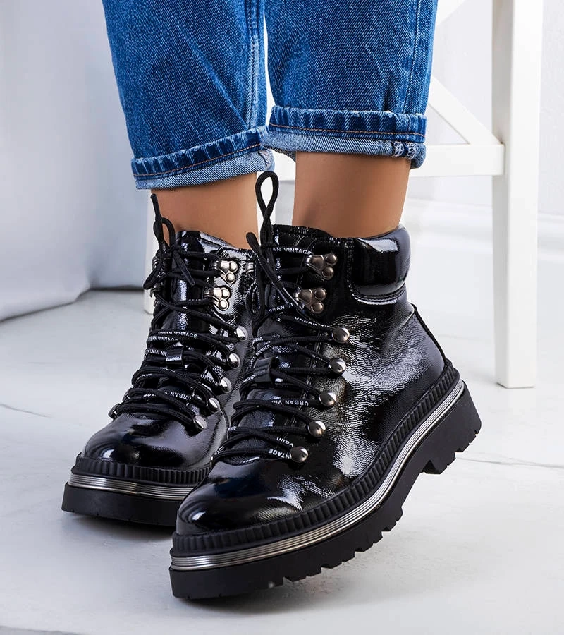 Czarne botki lakierowane Grosio