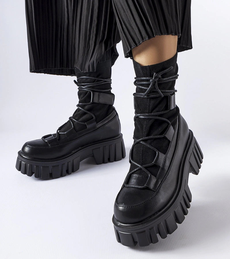 Czarne skarpetkowe trapery z bieżnikiem Colce