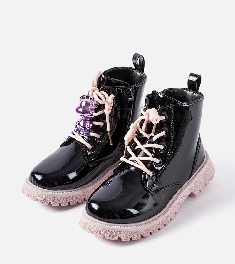 Czarno-Różowe lakierowane trapery z misiem Orso