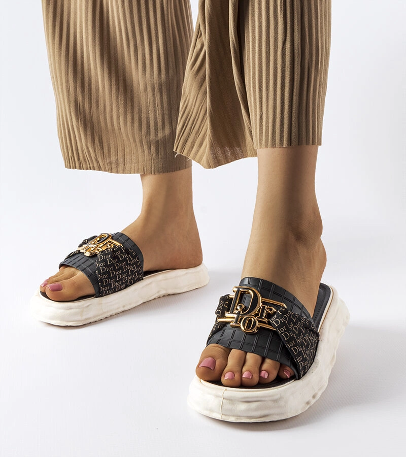 Czarne gumowe ozdobne klapki Bérard