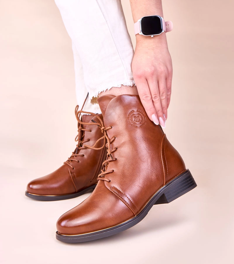 Brązowe botki wiązane z ociepleniem Eladia